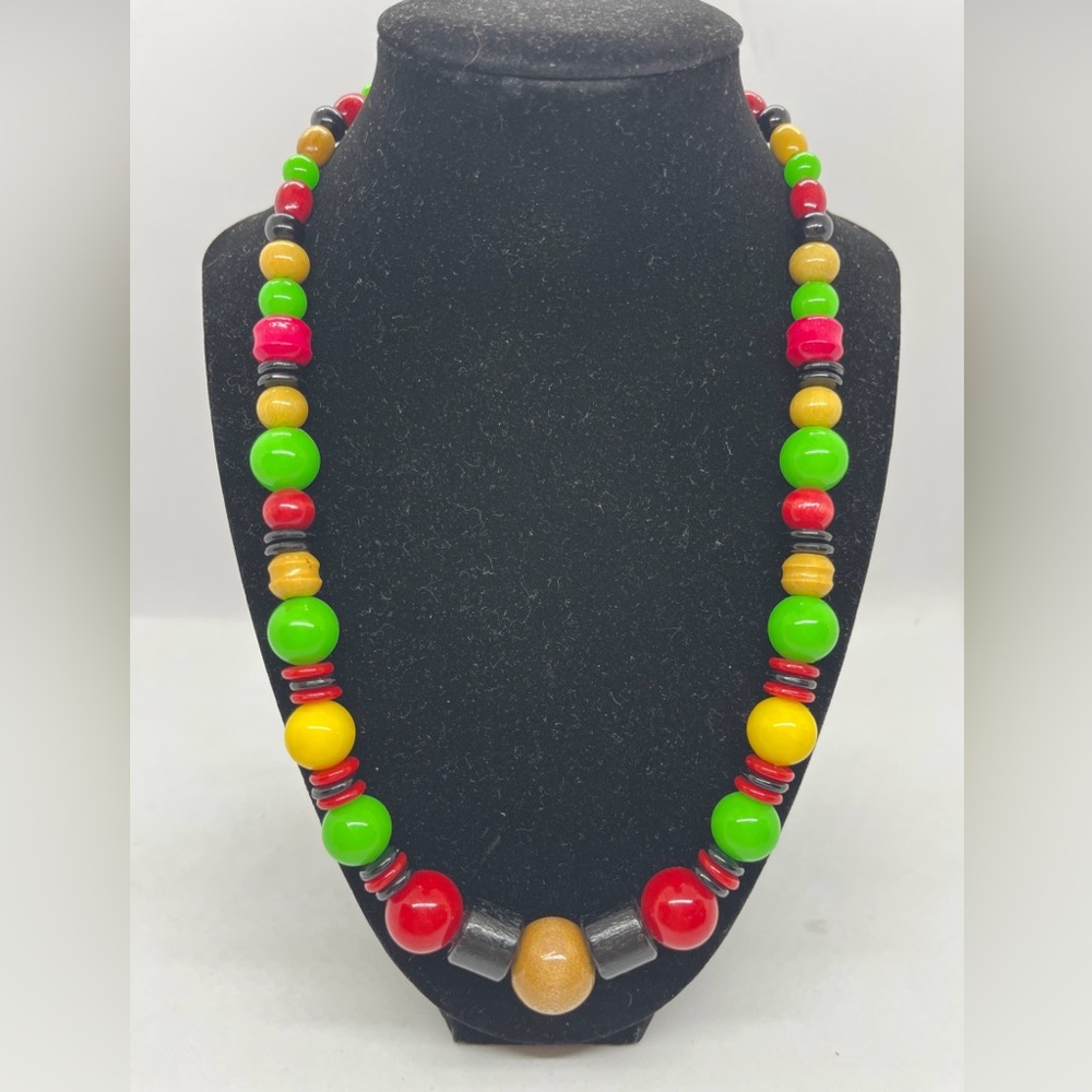 Vintage Multicolor Beaded Necklace Wood And Lucite 21 Inch Long